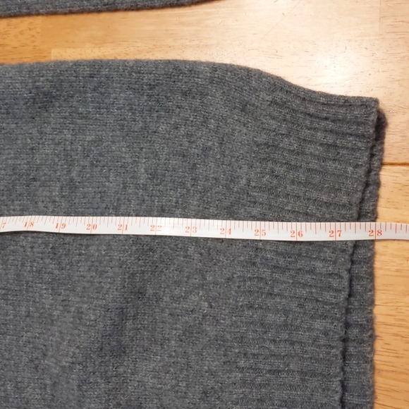 Vintage Carson Pirie Scott wool sweater. - Picture 6 of 6